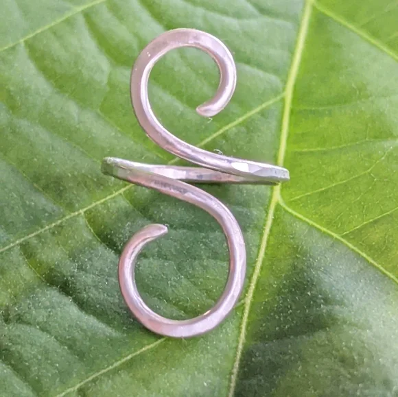 Artisan Sterling Silver Spiral Ring - Picture 2 of 15